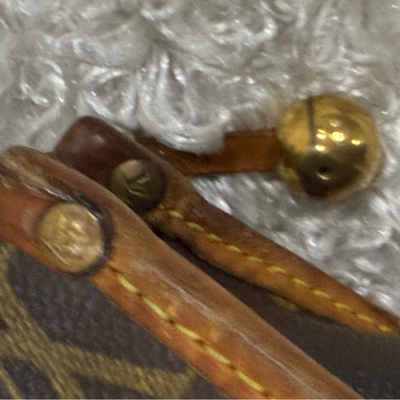 Authentic Vintage LV Popincourt Haut Bag - Picture 10 of 16